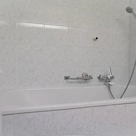 Ruga Vacation Rental 2 In Ascona Apartamento Ascona